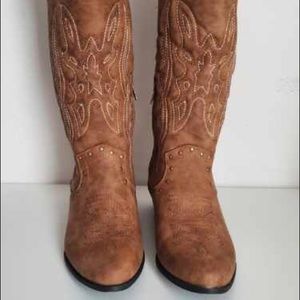 Tan women Cowboy boots